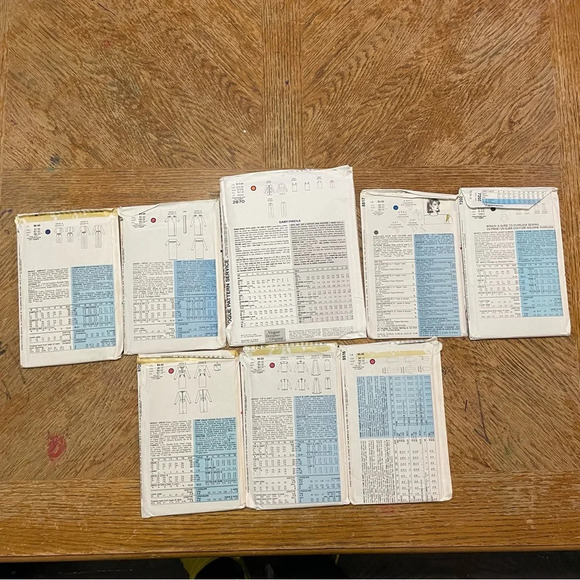 Lot of 8 Vogue Vintage Sewing Patterns Various sizes Womens Fashion Designs. - Picture 7 of 8